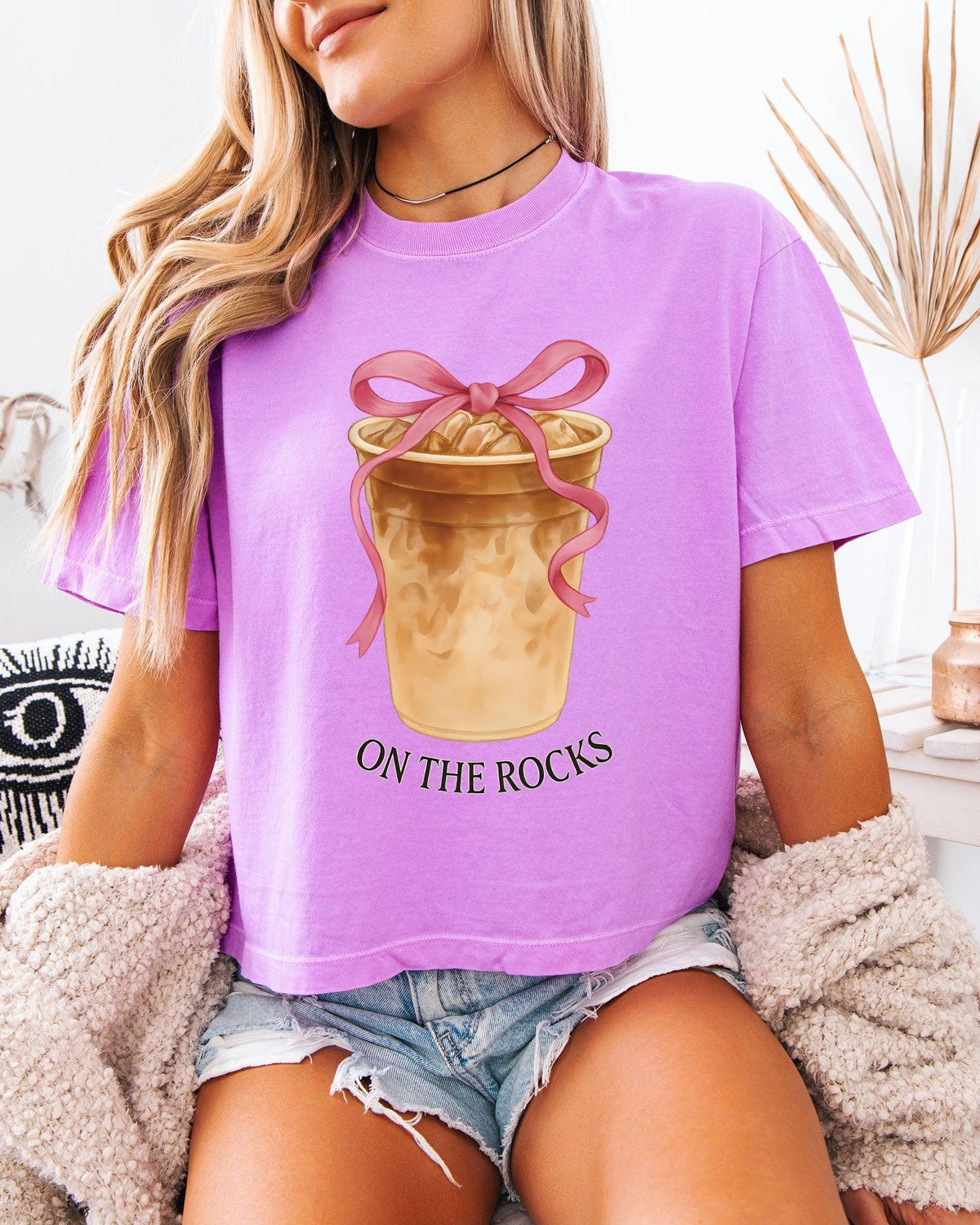 On the Rocks Iced Coffee Garment Dyed Women’s Cropped T-Shirt – Iced Latte Graphic Tee